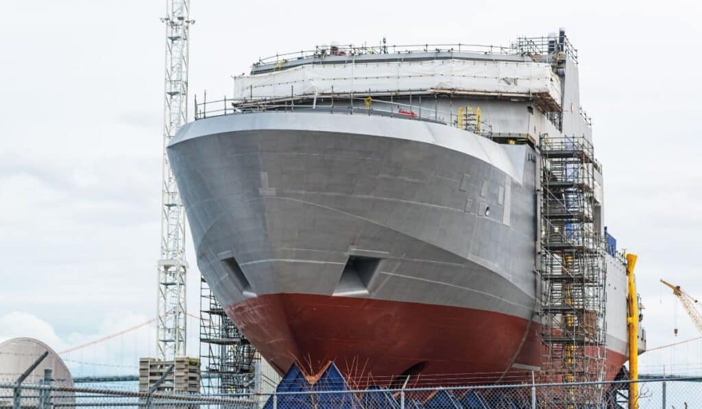 Aço duplex para indústria naval: vantagens técnicas frente ao inox comum em ambientes marítimos 2 Uso de aço duplex para a indústria naval