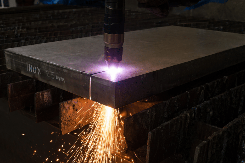 Como o corte com plasma é o método ideal para manusear chapas grossas e superligas 2 image 3
